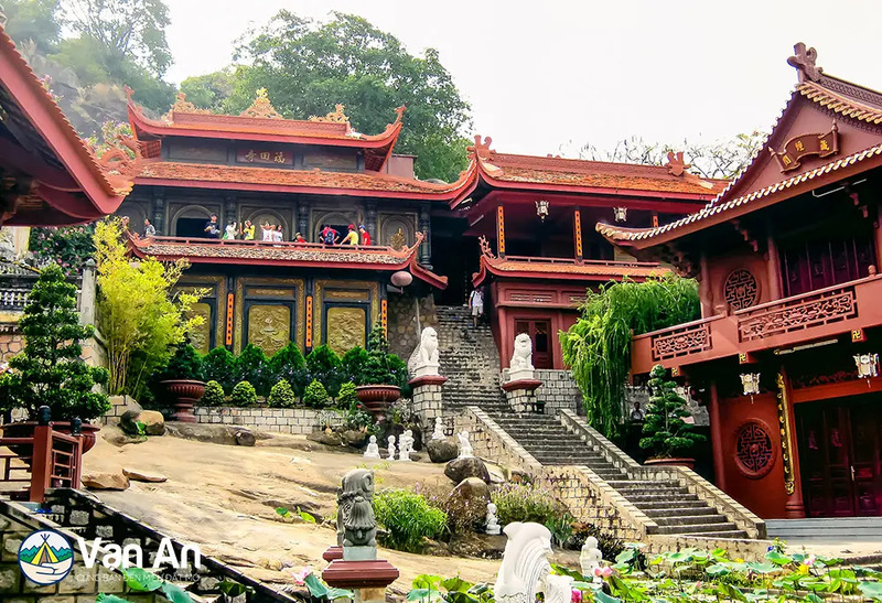 Khám phá chùa Cao Linh uy nghĩ giữa phố cảng 