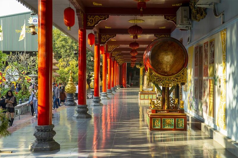 Khám phá chùa Cao Linh uy nghĩ giữa phố cảng 