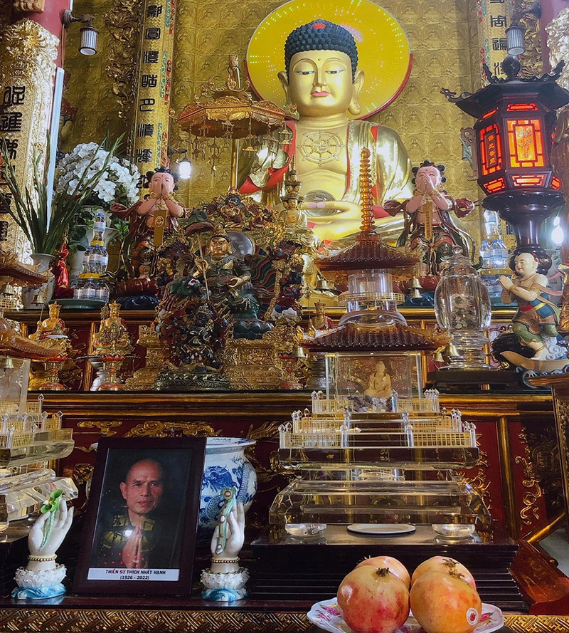 Khám phá chùa Cao Linh uy nghĩ giữa phố cảng 