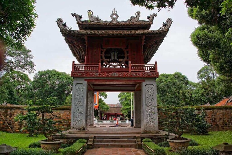 Phố Đi Bộ Nguyễn Xiển - Trạm Dừng Chân Thư Giãn Cuối Tuần