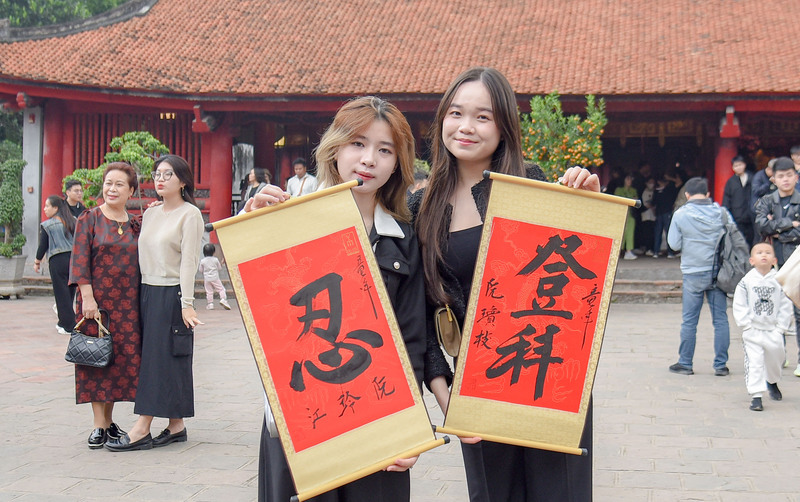 Trải nghiệm tour đêm Văn Miếu độc lạ, hấp dẫn