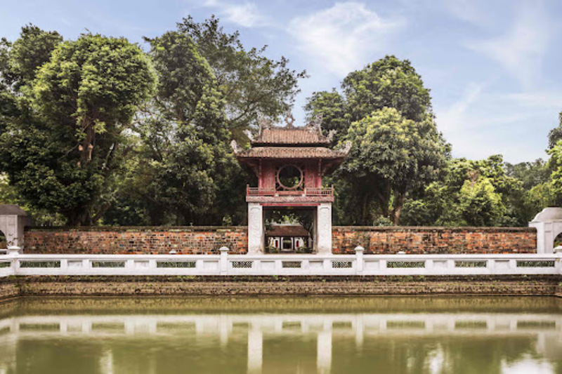 Trải nghiệm tour đêm Văn Miếu độc lạ, hấp dẫn