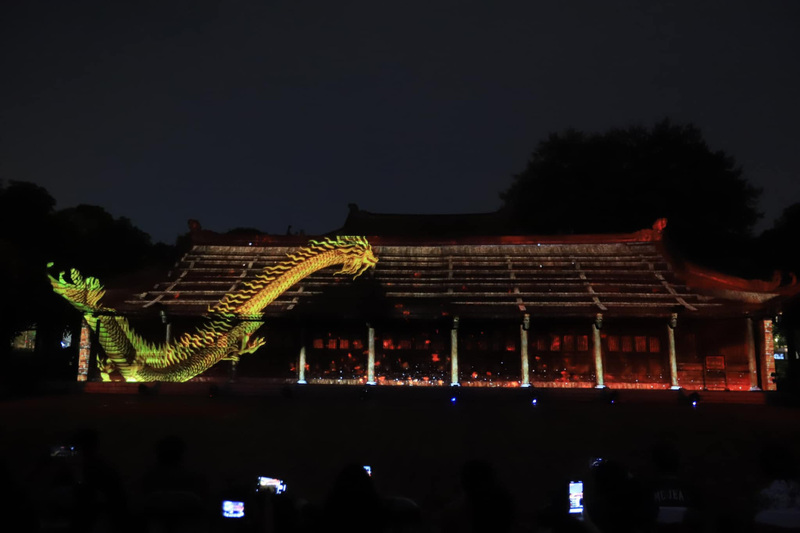 Trải nghiệm tour đêm Văn Miếu độc lạ, hấp dẫn