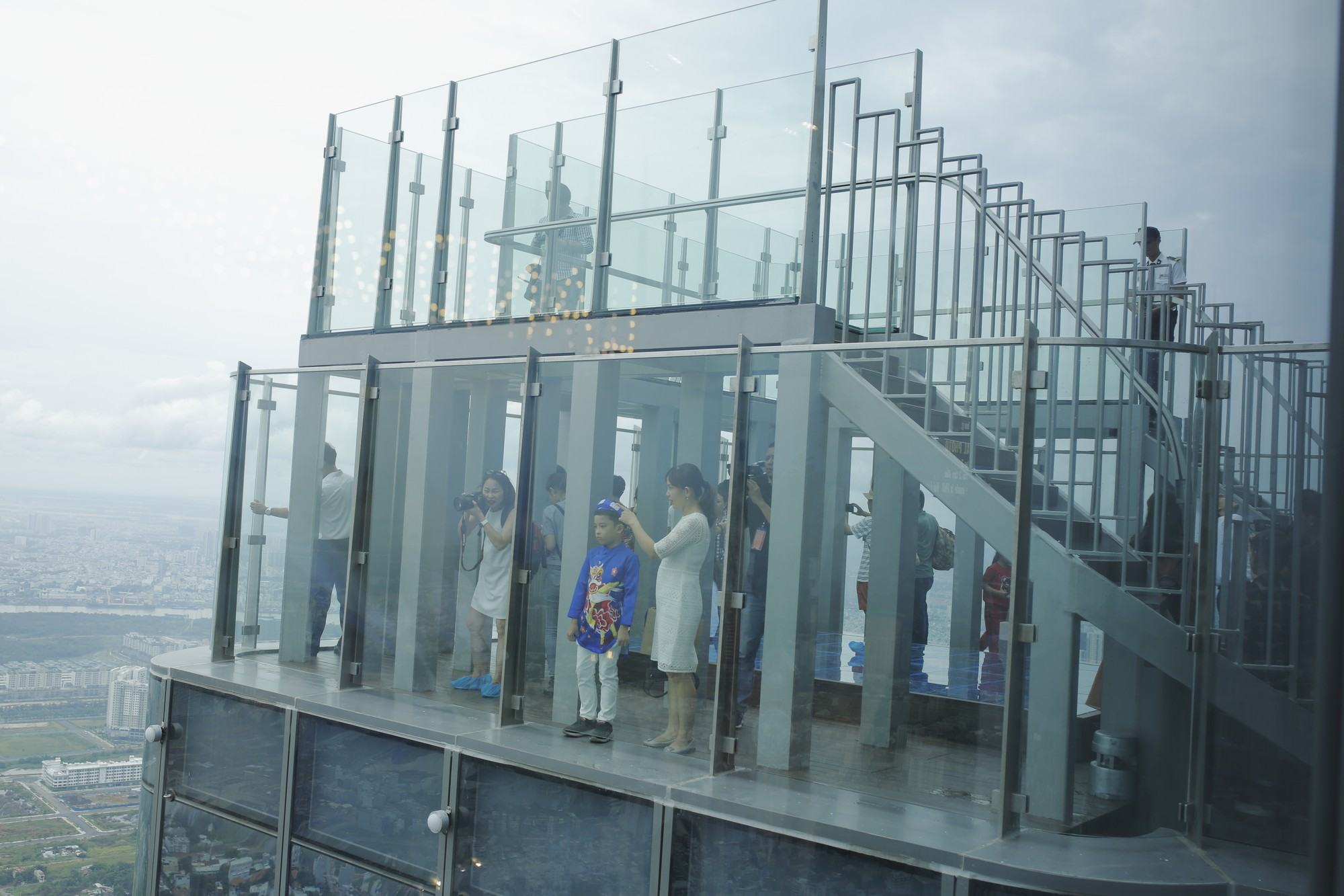 Review Landmark 81 Skyview: bảng giá chi tiết và địa điểm vui chơi, ăn uống