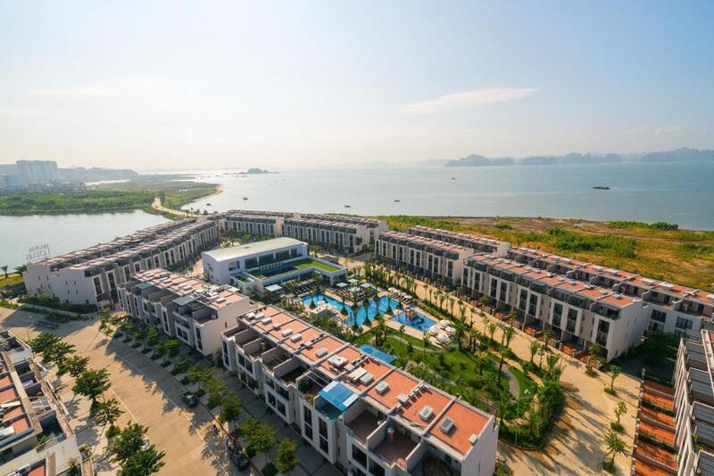 Royal Lotus Halong Resort & Villas - Bông sen nở giữa lòng thành phố Vịnh