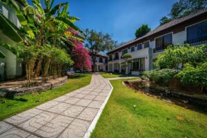 Vên Vên Resort Hồ Cốc