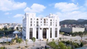 Grand View Palace - Khu vườn sang trọng giữa lòng Hạ Long