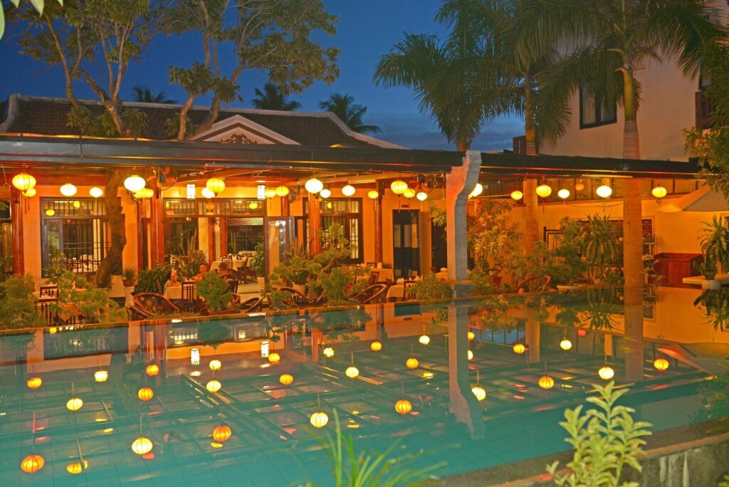 khách sạn huy hoàng