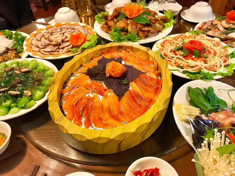 Ẩm thực Sapa nổi tiếng với món lẩu cá hồi