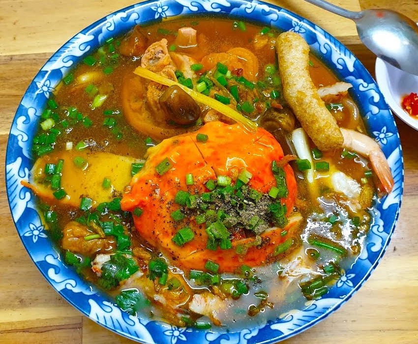 Bánh canh khô Huế - món ăn không thể bỏ qua khi du lịch Huế