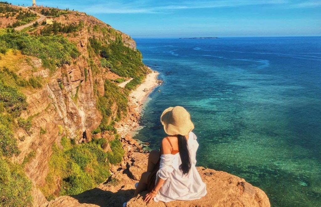 Đảo Điệp Sơn - Một khoảng trời thơ giữa bốn bề cát trắng nắng vàng