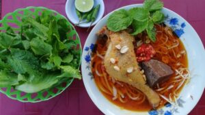 mì quảng Phan Thiết