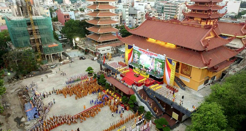 Việt Nam Quốc Tự - Khám phá ngôi chùa có nhiều cái "nhất"