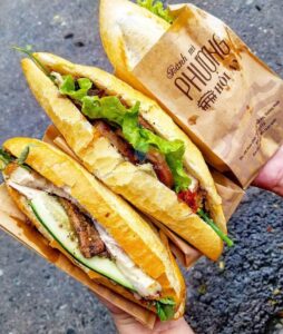 Bánh mì Phượng - Hàng bánh mì nổi tiếng nhất nhì Hội An