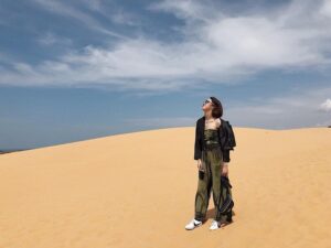 Đồi cát vàng ở Mũi Né - Tụ điểm vui chơi và check in cực hot