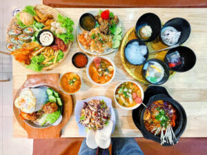 Top 15 quán ăn vặt Huế nổi tiếng nhất không thể bỏ qua