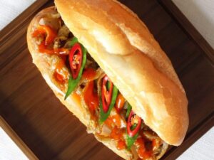 Top 6 quán bánh mì chả cá ở Nha Trang ngon hấp dẫn nhất